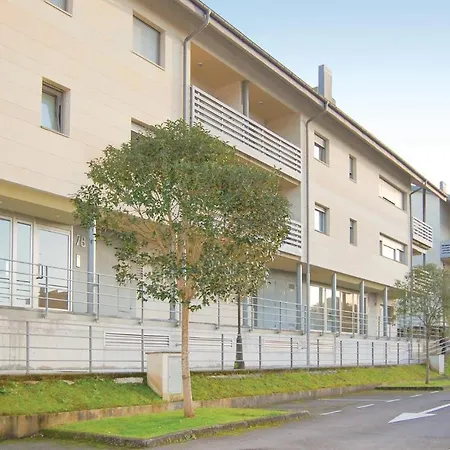 2 Bedroom Stunning In Appartement Llanes